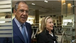 laurov clinton_304x171_ap_nocredit